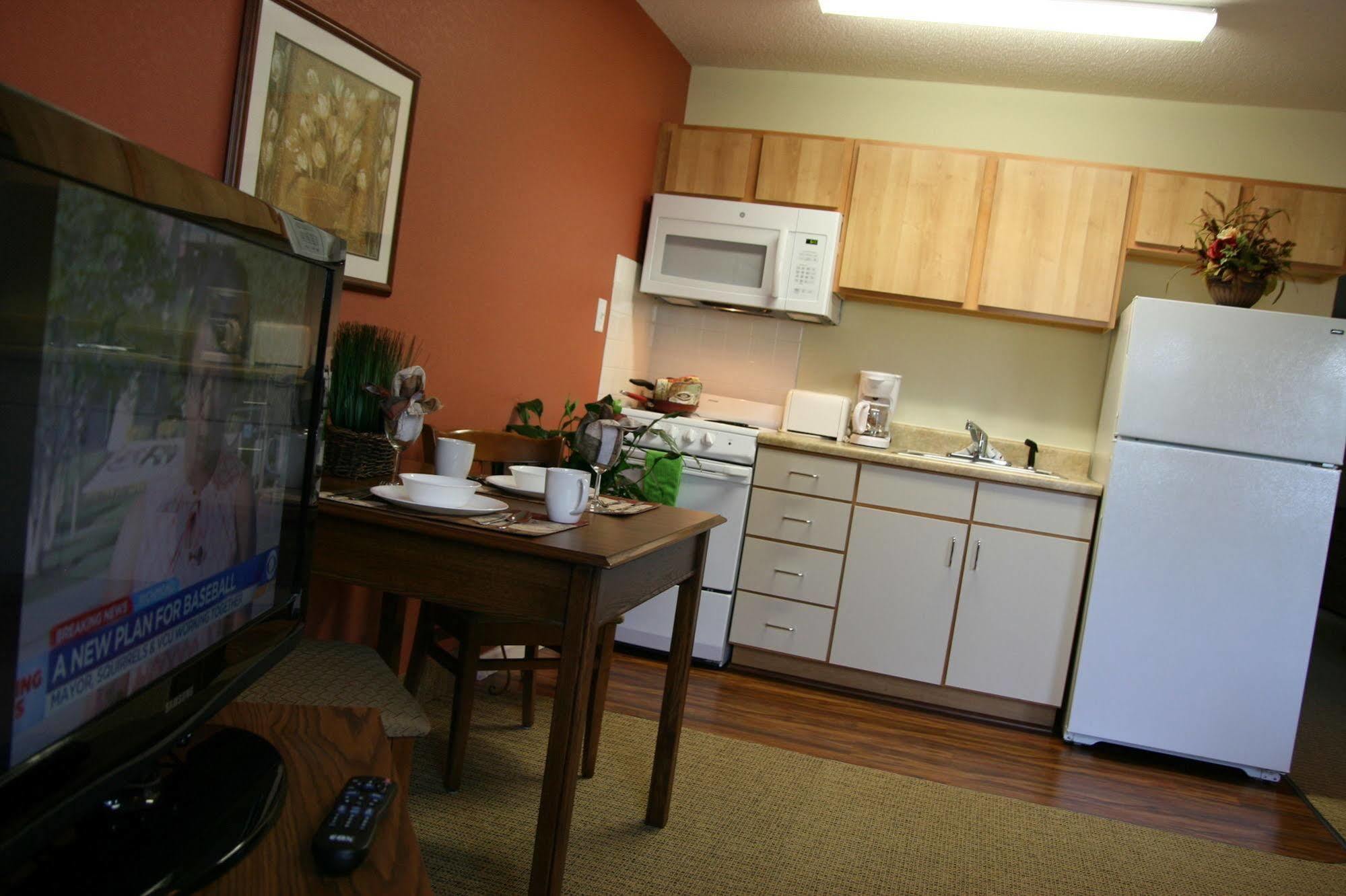 Affordable Suites Of America Fredericksburg Bagian luar foto