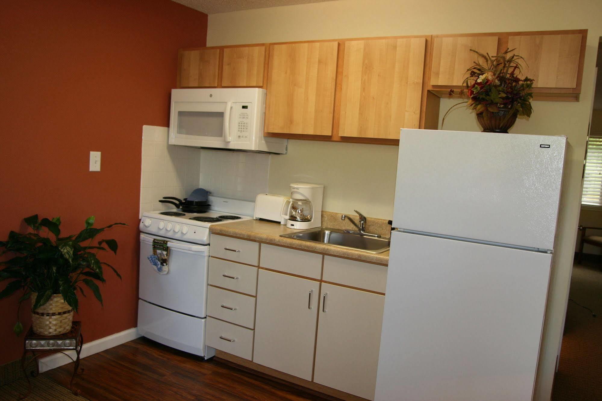 Affordable Suites Of America Fredericksburg Bagian luar foto